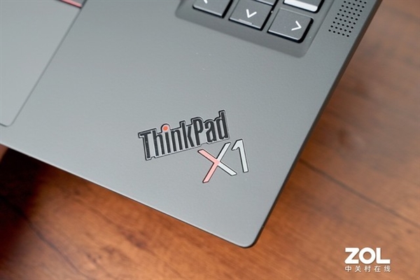 旗舰小黑性能、做工更强了！ThinkPad X1 Carbon 2022评测