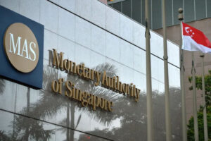 新加坡金管局考虑更严格加密法规 以保护币市散户投资人
