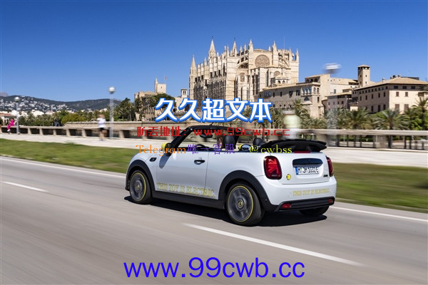 MINI Cooper SE电动敞篷车