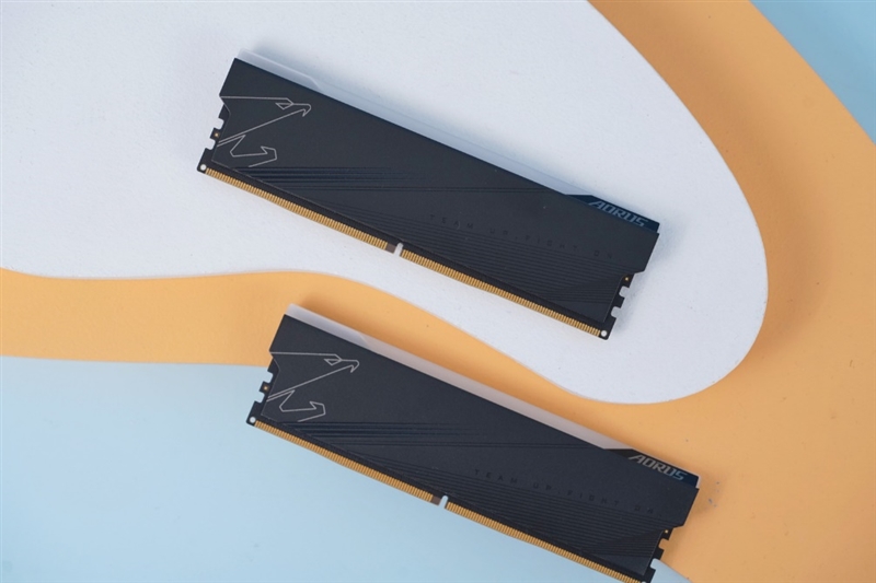 变态的超频能力！技嘉AORUS RGB DDR5-6000 16GBx2内存套装评测：6800MHz下全面碾压DDR4