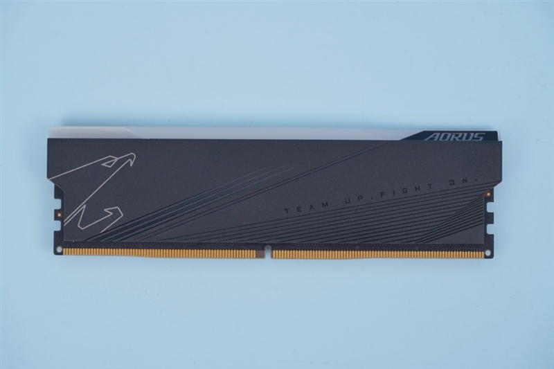 变态的超频能力！技嘉AORUS RGB DDR5-6000 16GBx2内存套装评测：6800MHz下全面碾压DDR4