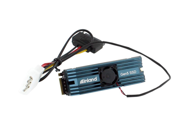 2TB PCIe 5.0 SSD卖出2400元高价！风扇噪音令人崩溃