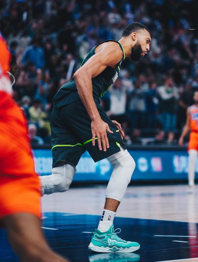 120-95！唐斯28+11，戈贝尔21分10板，森林狼大胜雷霆跻身季后赛插图4