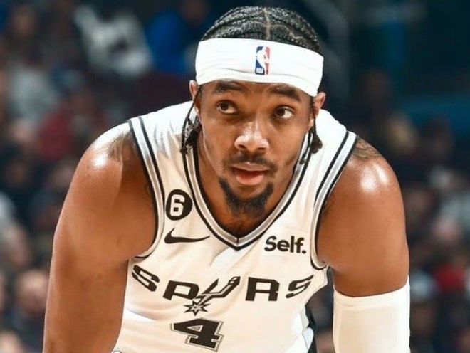 76人中锋重伤，NBA官宣罚单！火箭官宣5笔签约，利拉德交易难产插图2