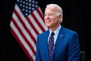 拜登的加密政策受到抨击：卡尔达诺领导人发表讲话
